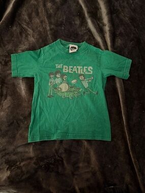 VTG The Beatles Kids Green Graphic Tee - Cartoon Band Print